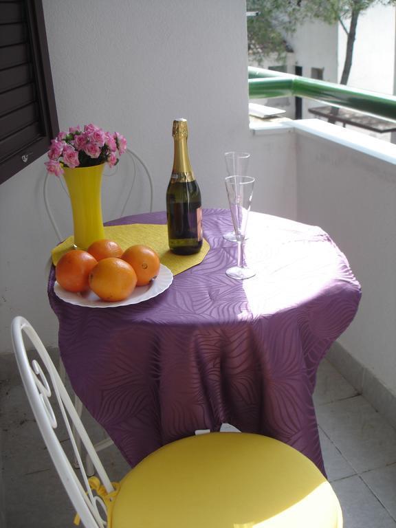 Apartment Tara Nečujam Szoba fotó