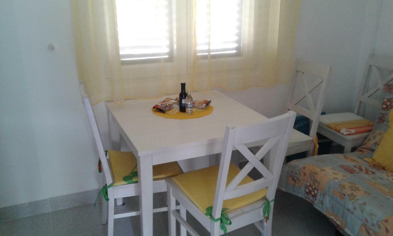 Apartment Tara Nečujam Kültér fotó
